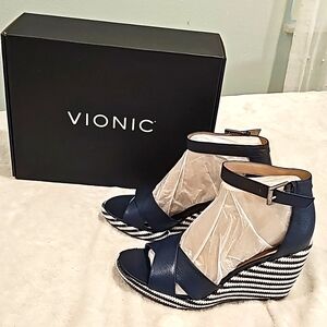 Vionic  Marina, Navy 8.5 M Wedges